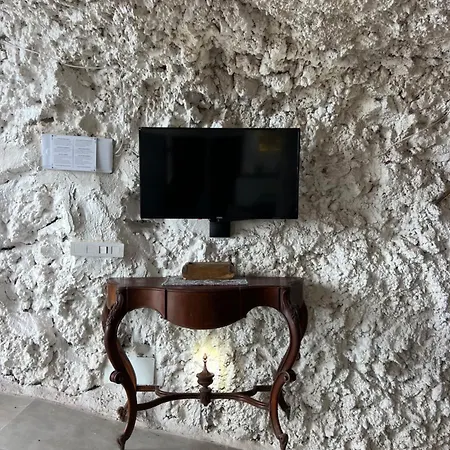Casa Cueva Varas El Mudo